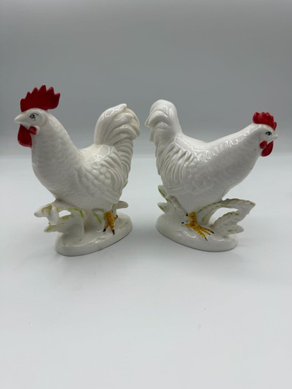 Lefton 2196 Set of 2 Vtg White Rooster Chickens Figurines Farmhouse Decor - Picture 4 of 9